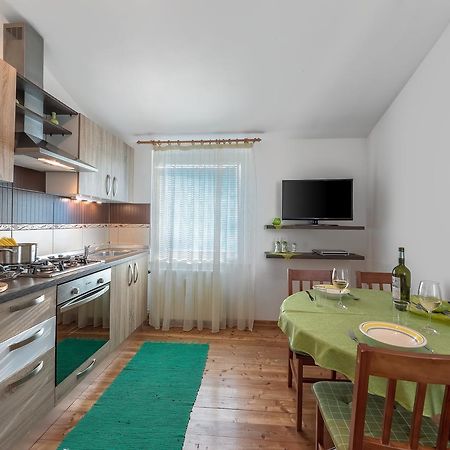 Apartment San Ližnjan エクステリア 写真