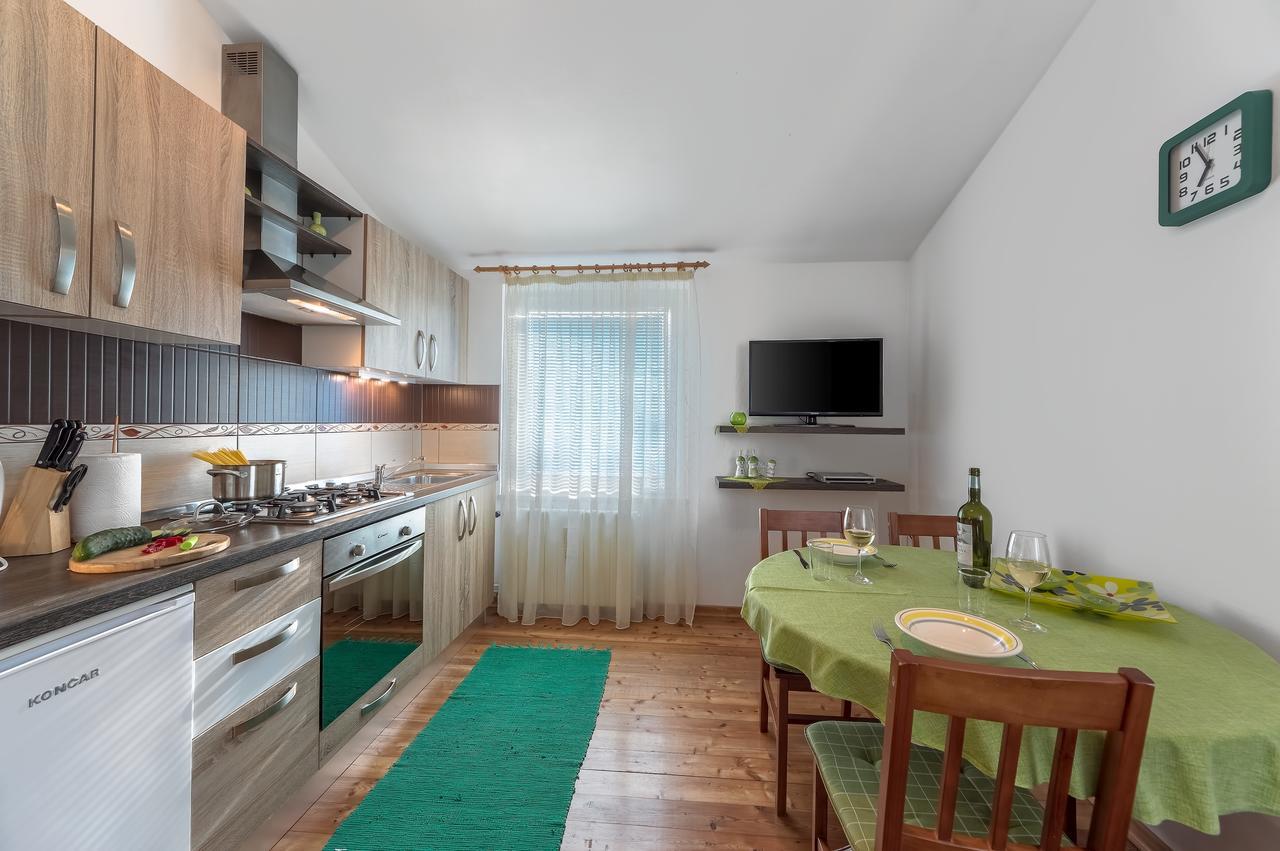 Apartment San Ližnjan エクステリア 写真