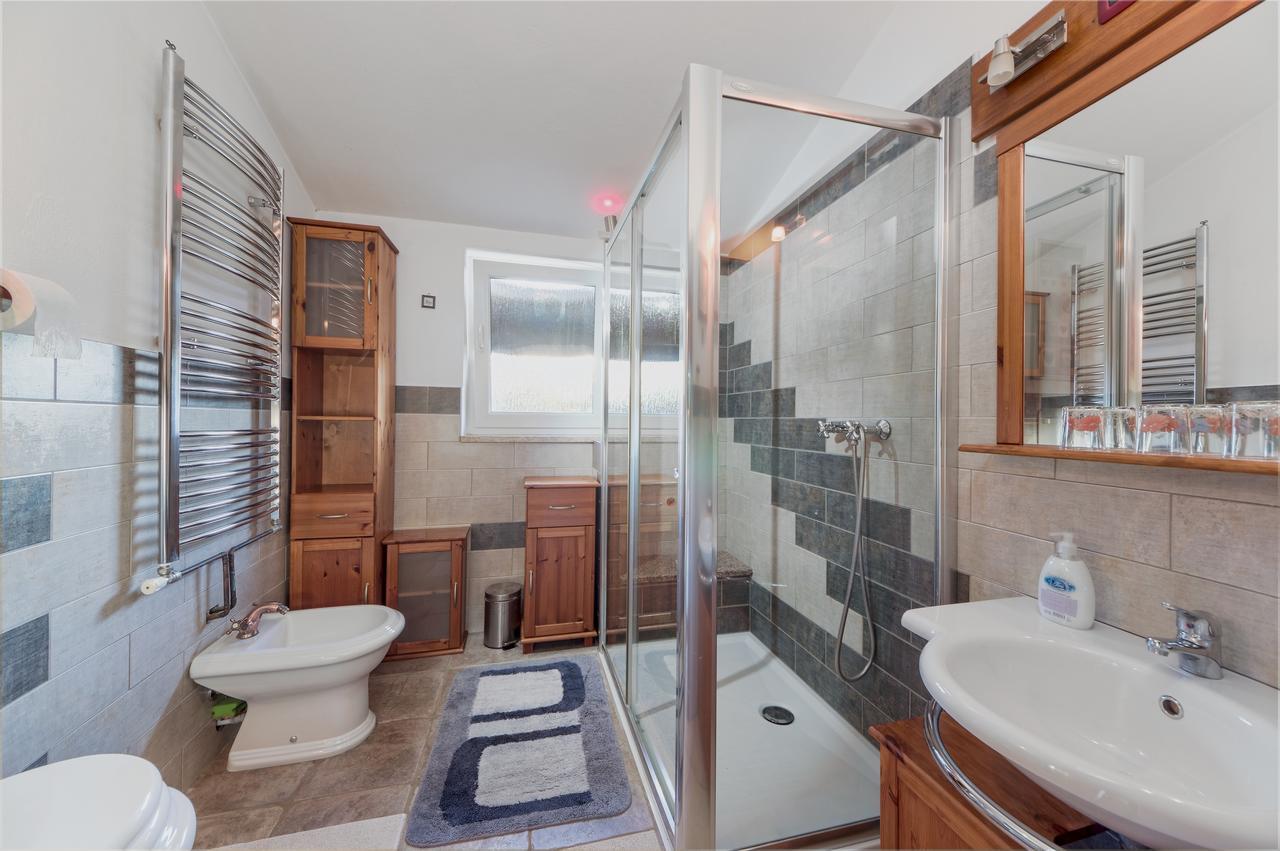 Apartment San Ližnjan エクステリア 写真